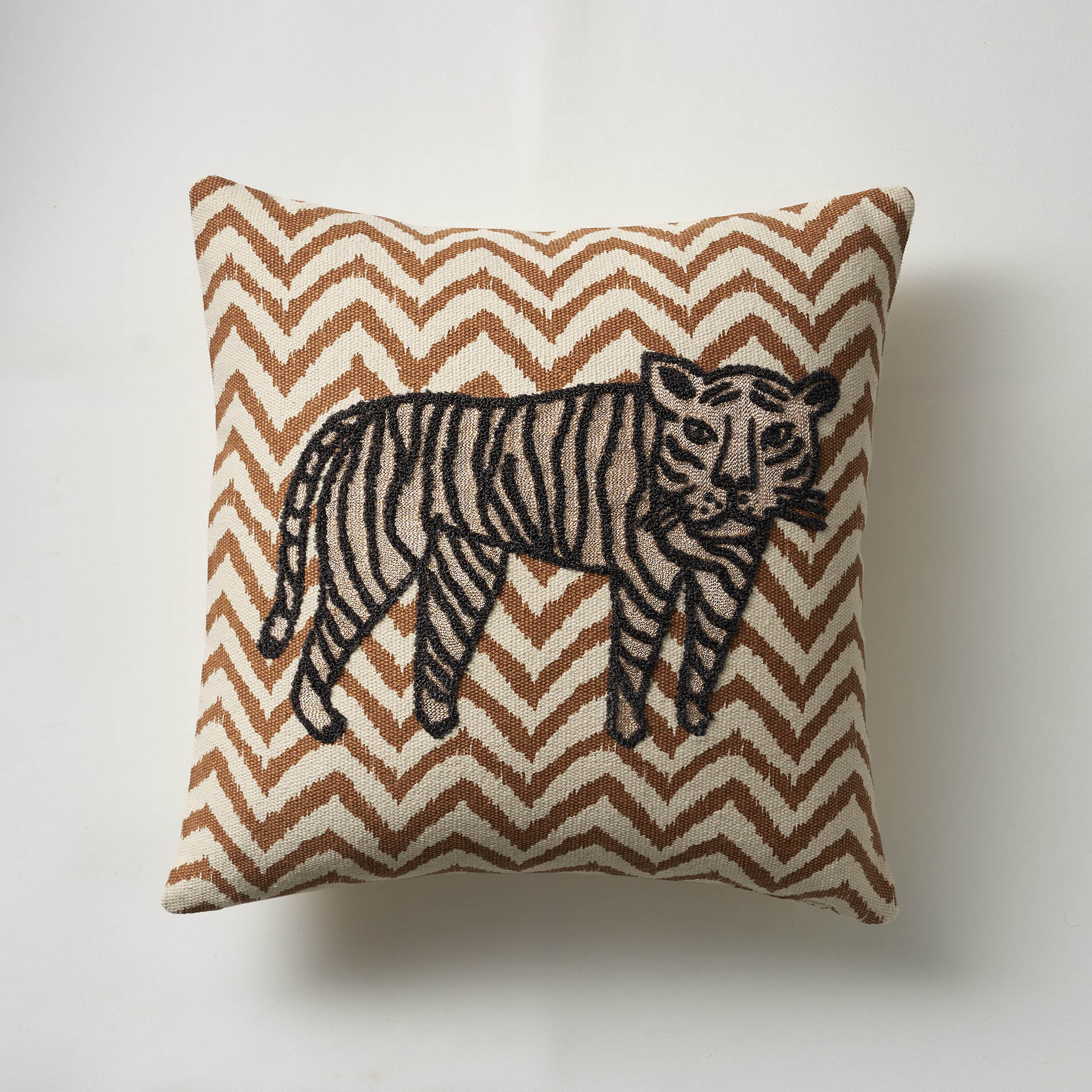 1005579000009 Μαξιλαροθήκη 45x45cm GOFIS HOME Devin 579 - Image 1